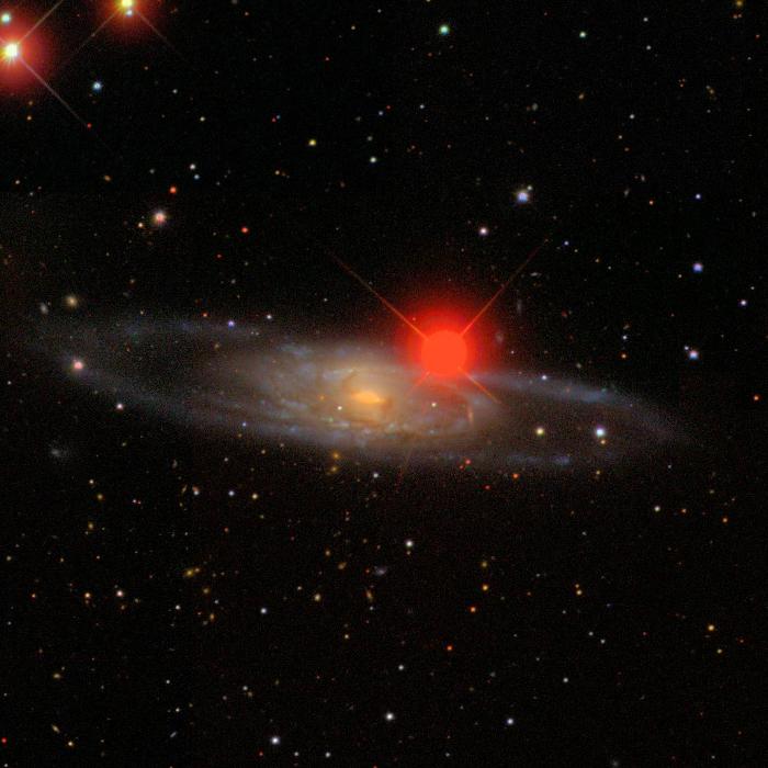 Спиральная галактика NGC 5792
